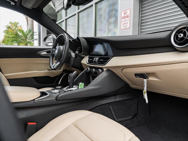 2023 Alfa Romeo Giulia Lusso RWD 2023 Alfa Romeo Giulia Lusso RWD