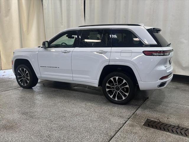 2022 Jeep Grand Cherokee Overland 4x4 2022 Jeep Grand Cherokee Overland 4x4