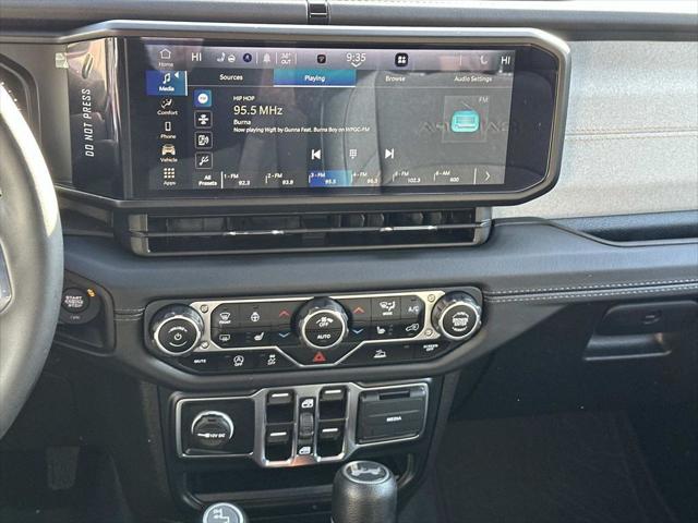 2024 Jeep Wrangler 4-Door Sahara 4x4