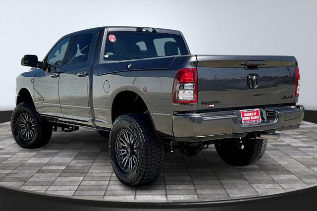 2022 RAM 2500 Big Horn Crew Cab 4x4 64 Box