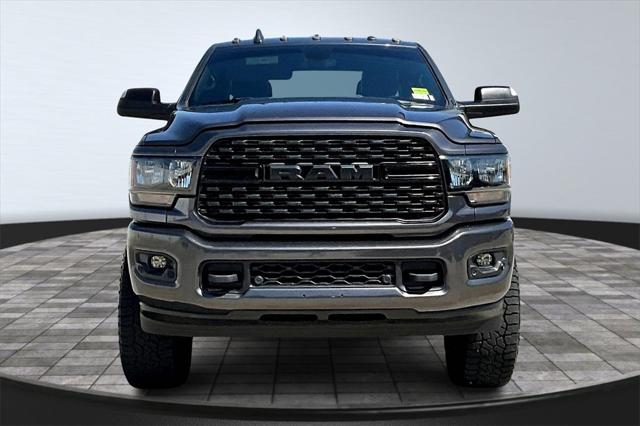 2022 RAM 2500 Big Horn Crew Cab 4x4 64 Box