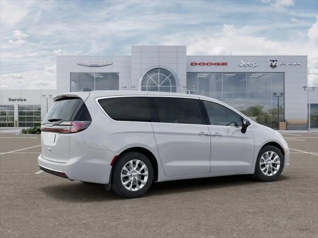 2026 Chrysler Pacifica Select AWD