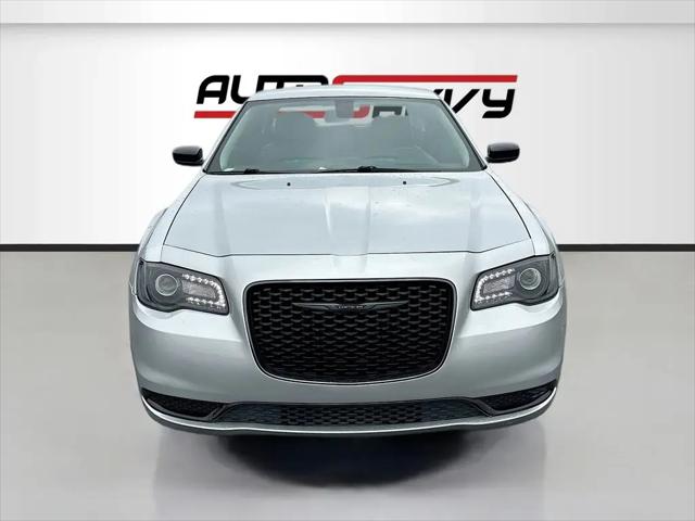 2021 Chrysler 300 Touring