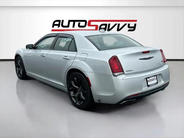 2021 Chrysler 300 Touring