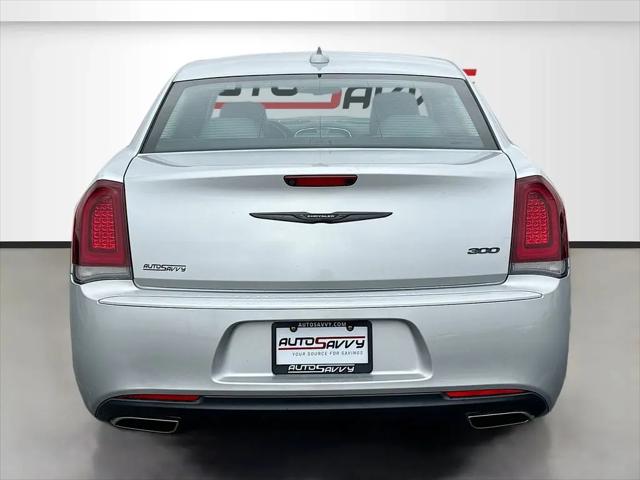 2021 Chrysler 300 Touring