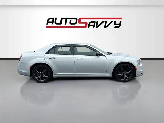 2021 Chrysler 300 Touring