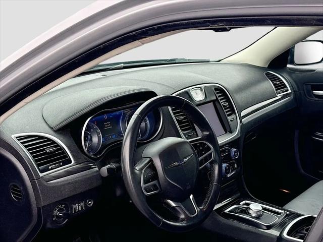 2021 Chrysler 300 Touring