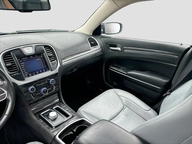 2021 Chrysler 300 Touring