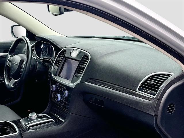 2021 Chrysler 300 Touring