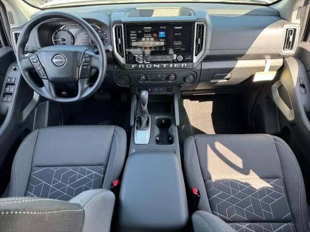 2025 Nissan Frontier Crew Cab SV 4x2