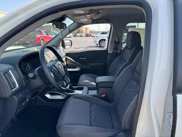 2025 Nissan Frontier Crew Cab SV 4x2