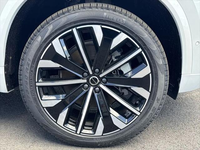 2026 Volvo XC90 Ultra, B6 AWD Gas (mild hybrid), Gasoline, Bright, 7 Seats