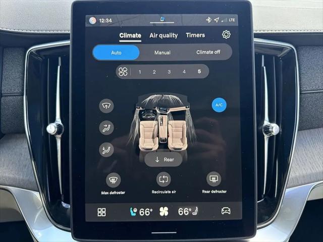 2026 Volvo XC90 Ultra, B6 AWD Gas (mild hybrid), Gasoline, Bright, 7 Seats