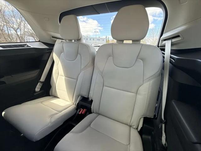 2026 Volvo XC90 Ultra, B6 AWD Gas (mild hybrid), Gasoline, Bright, 7 Seats