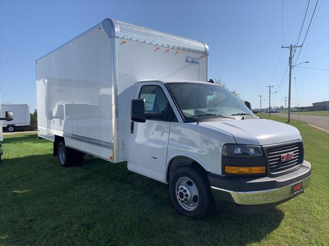 2025 GMC Savana Cutaway Work Van