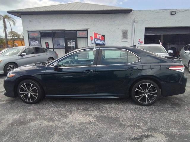 2020 Toyota Camry SE