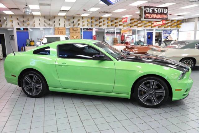 2014 Ford Mustang V6