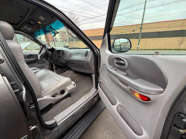 2002 Ford F-150 LARIAT