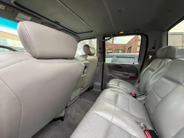 2002 Ford F-150 LARIAT