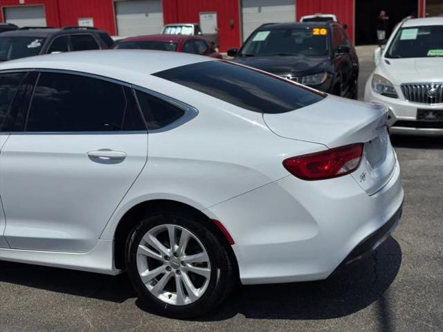 2016 Chrysler 200 Limited
