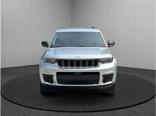 2024 Jeep Grand Cherokee L Laredo 4x2