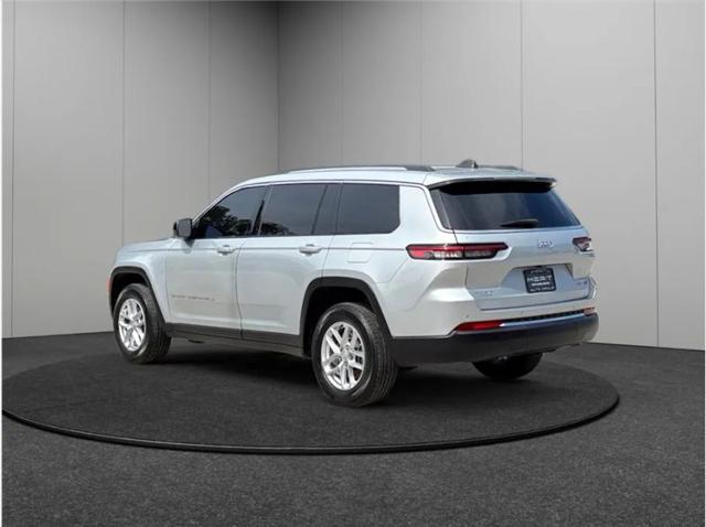 2024 Jeep Grand Cherokee L Laredo 4x2