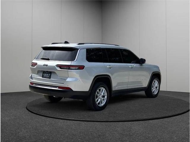 2024 Jeep Grand Cherokee L Laredo 4x2