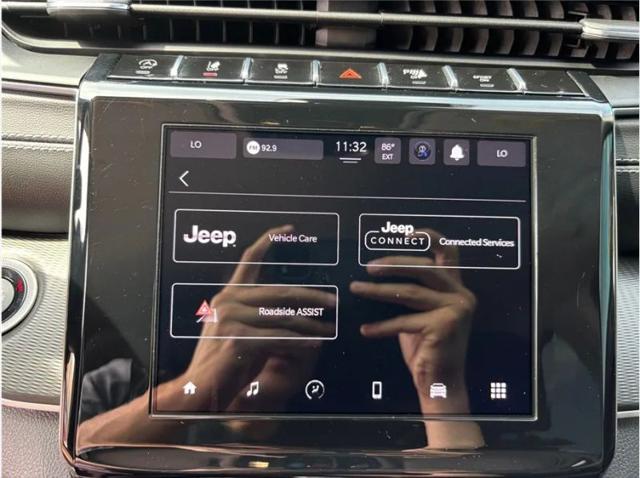 2024 Jeep Grand Cherokee L Laredo 4x2