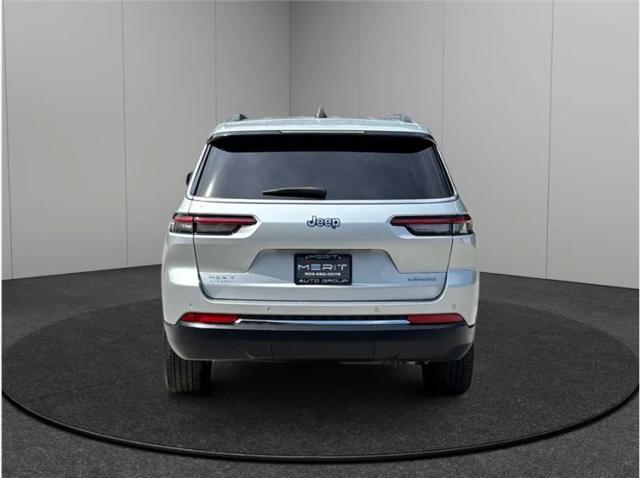 2024 Jeep Grand Cherokee L Laredo 4x2