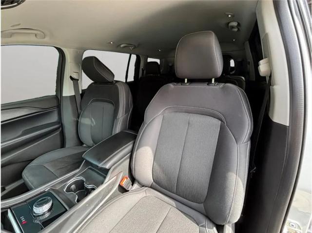 2024 Jeep Grand Cherokee L Laredo 4x2