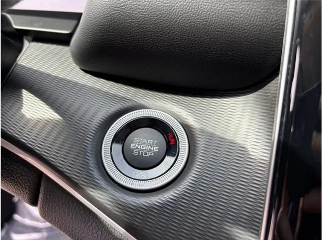 2024 Jeep Grand Cherokee L Laredo 4x2