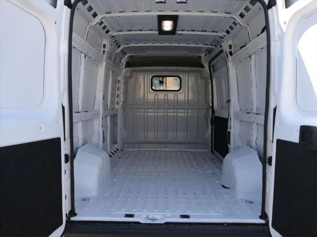 2026 Ram ProMaster 2500 Cargo Van Tradesman High Roof 136" WB w/Pass Seat
