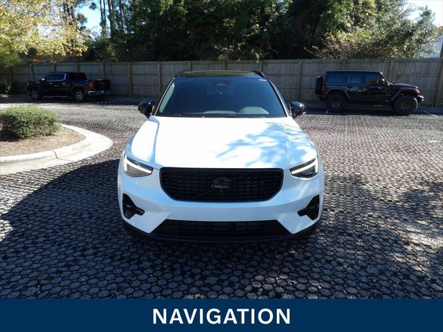 2026 Volvo XC40 B5 Ultra Black Edition