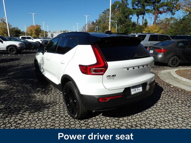 2026 Volvo XC40 B5 Ultra Black Edition
