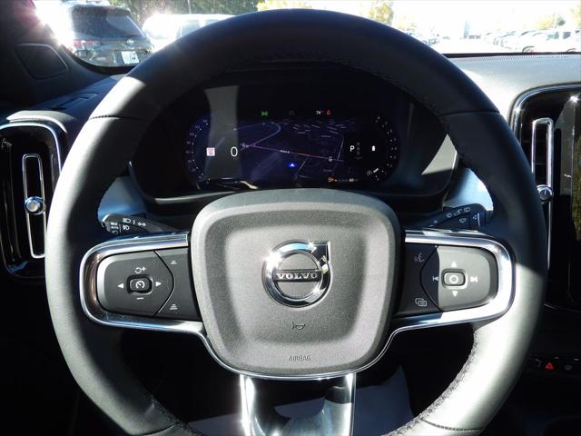 2026 Volvo XC40 B5 Ultra Black Edition