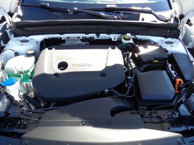 2026 Volvo XC40 B5 Ultra Black Edition