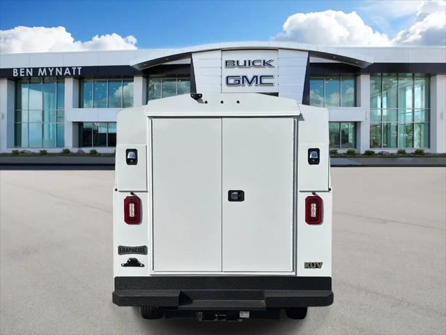 2025 GMC Savana Cutaway Work Van