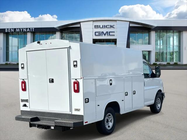 2025 GMC Savana Cutaway Work Van