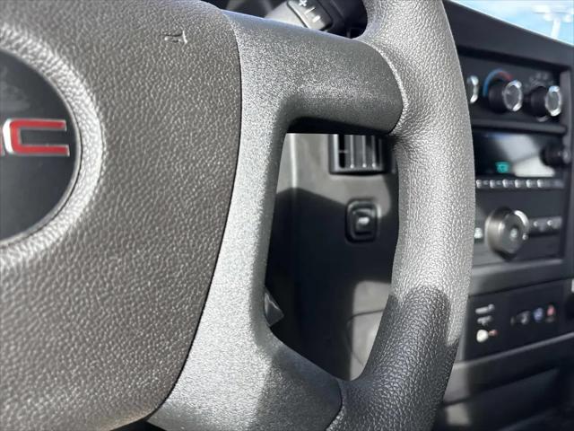 2025 GMC Savana Cutaway Work Van