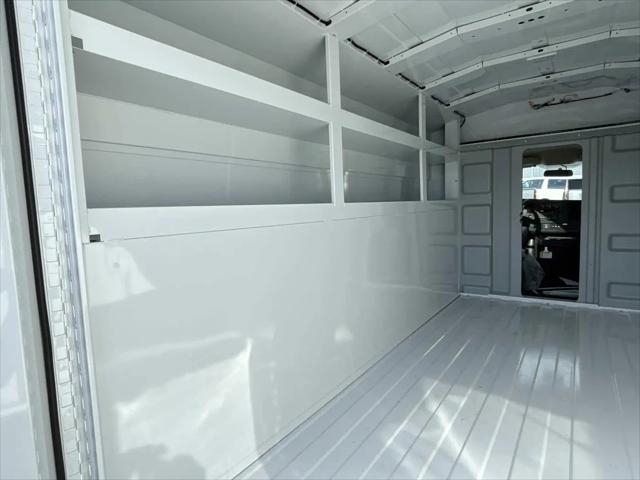 2025 GMC Savana Cutaway Work Van