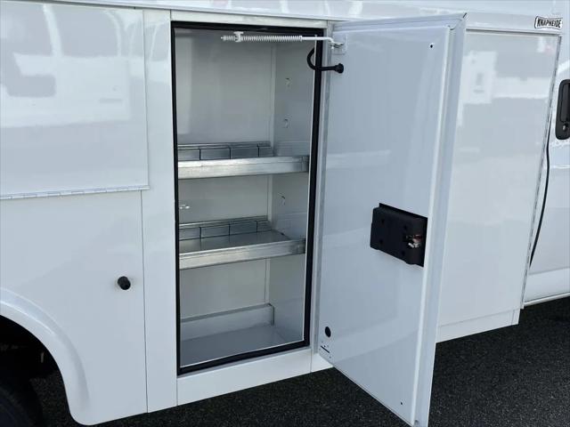 2025 GMC Savana Cutaway Work Van