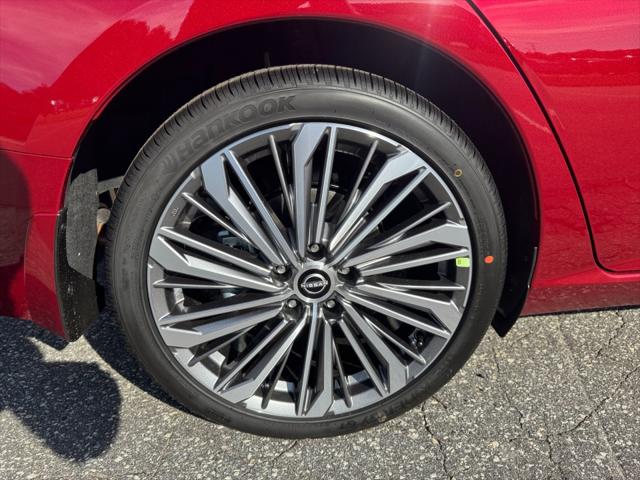2025 Nissan Altima SL FWD