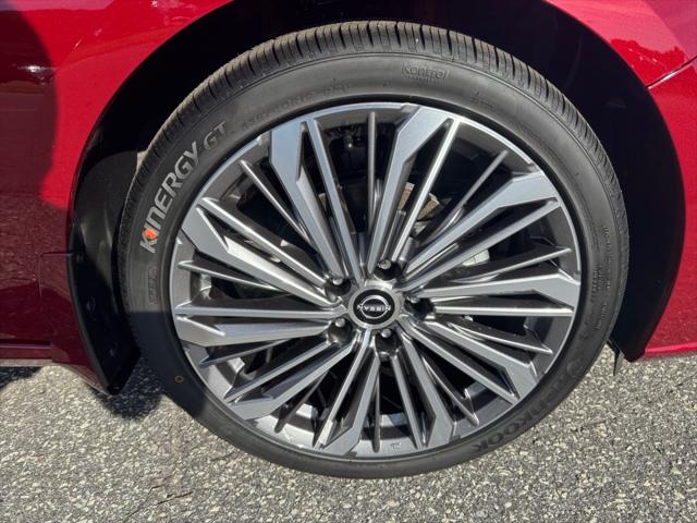 2025 Nissan Altima SL FWD