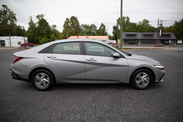2025 Hyundai Elantra SE 2025 Hyundai Elantra SE