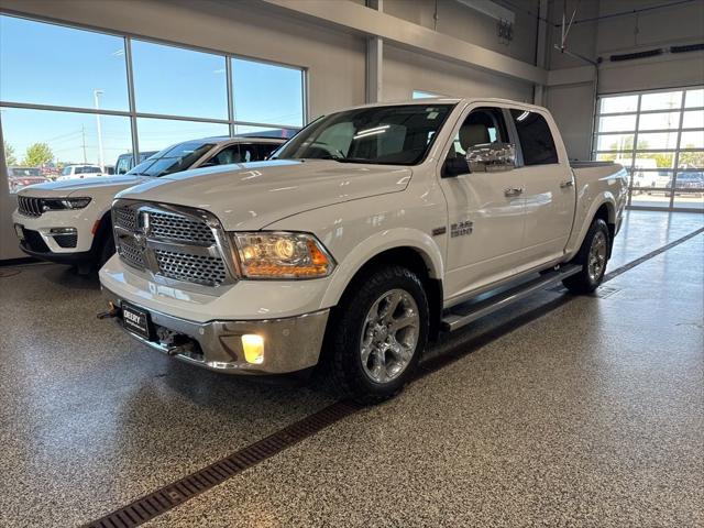 2018 RAM 1500 Laramie Crew Cab 4x4 57 Box
