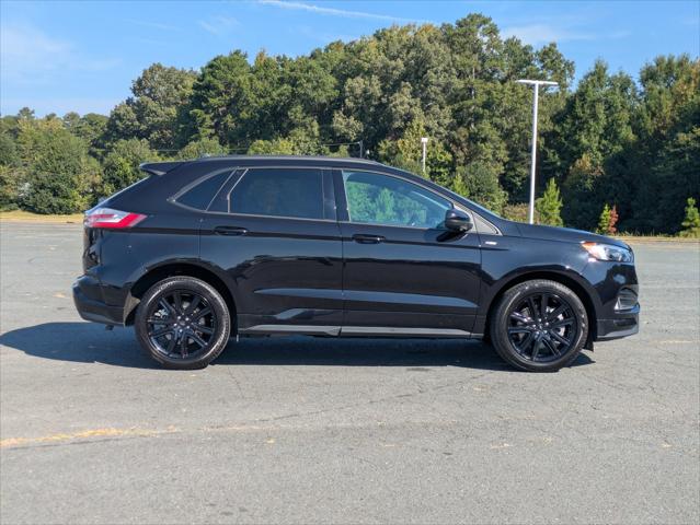 2022 Ford Edge ST-Line 2022 Ford Edge ST-Line