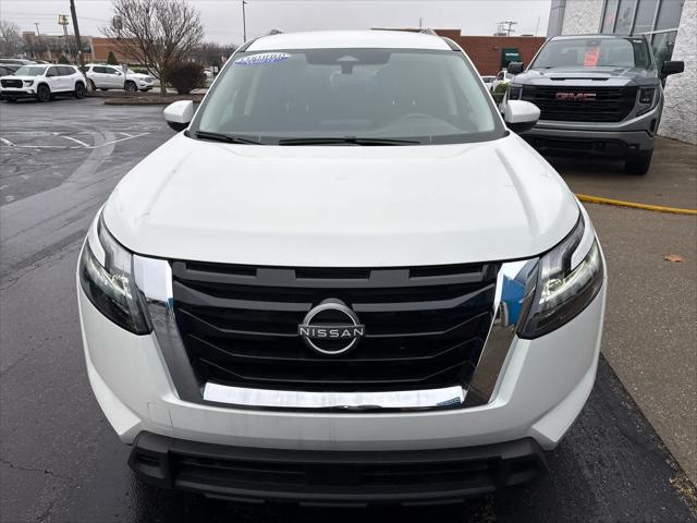 2025 Nissan Pathfinder SV FWD