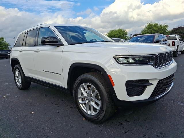 2025 Jeep Grand Cherokee GRAND CHEROKEE LAREDO X 4X4
