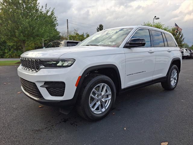 2025 Jeep Grand Cherokee GRAND CHEROKEE LAREDO X 4X4 2025 Jeep Grand Cherokee GRAND CHEROKEE LAREDO X 4X4