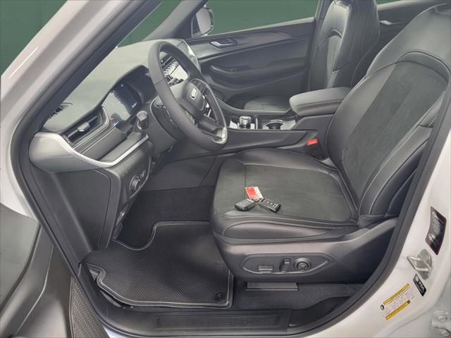 2025 Jeep Grand Cherokee L Altitude X 4x4